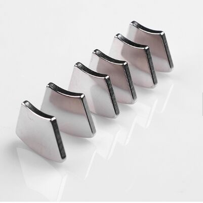 Хорошая цена Противокоррозионный неодимовый магнит магнитный класс N35 до N52 онлайн